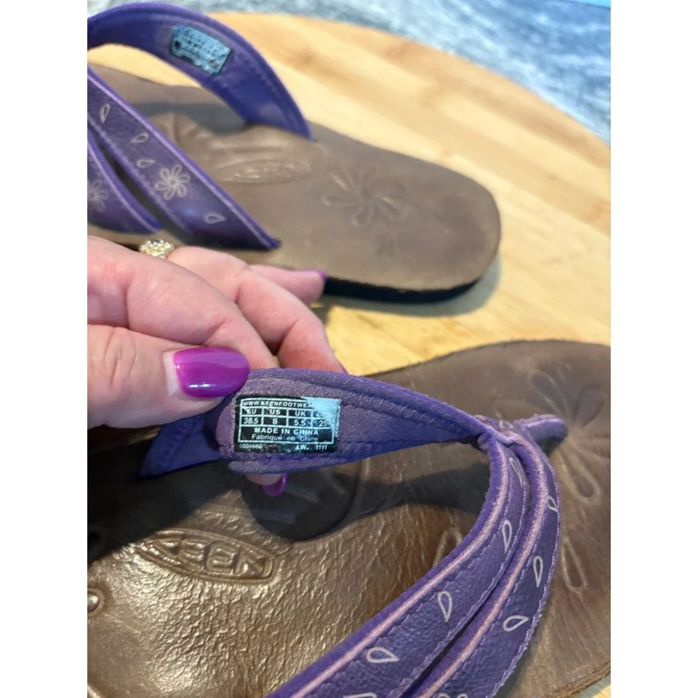 Keen Waimea Purple Leather Floral Embroidered Flip Flop Sandals Womens 8 1004660